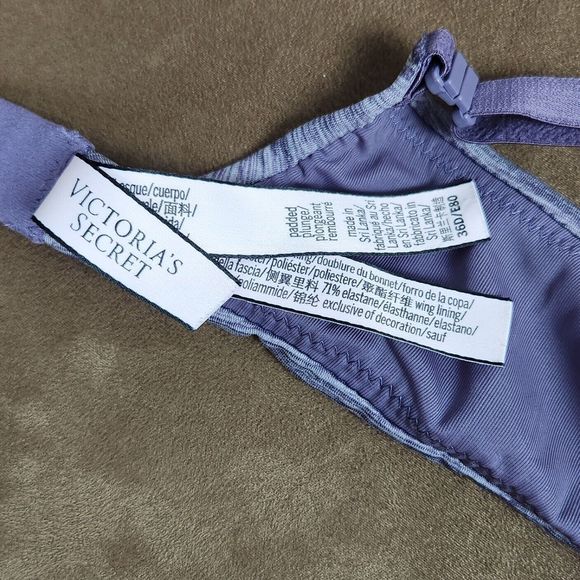 Victoria's Secret Underwire Padded Plunge Bra Size 36D Purple - Picture 4 of 5